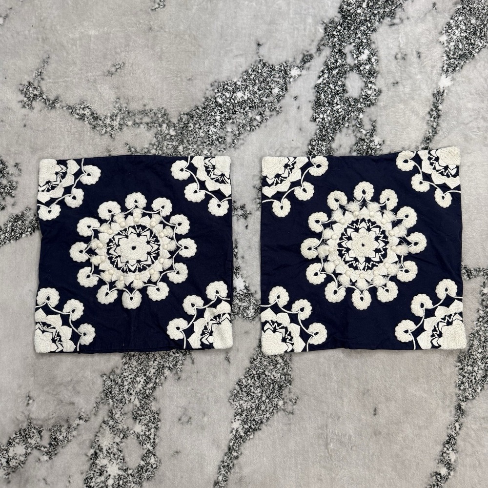 Pottery Barn Set Of 2 Navy Ivory Embroidered Floral Medallion Throw Covers 20X20